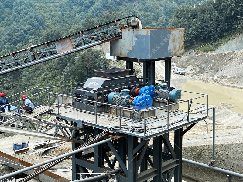 什么是對輥制砂機？工作原理、優(yōu)勢及應用領(lǐng)域介紹